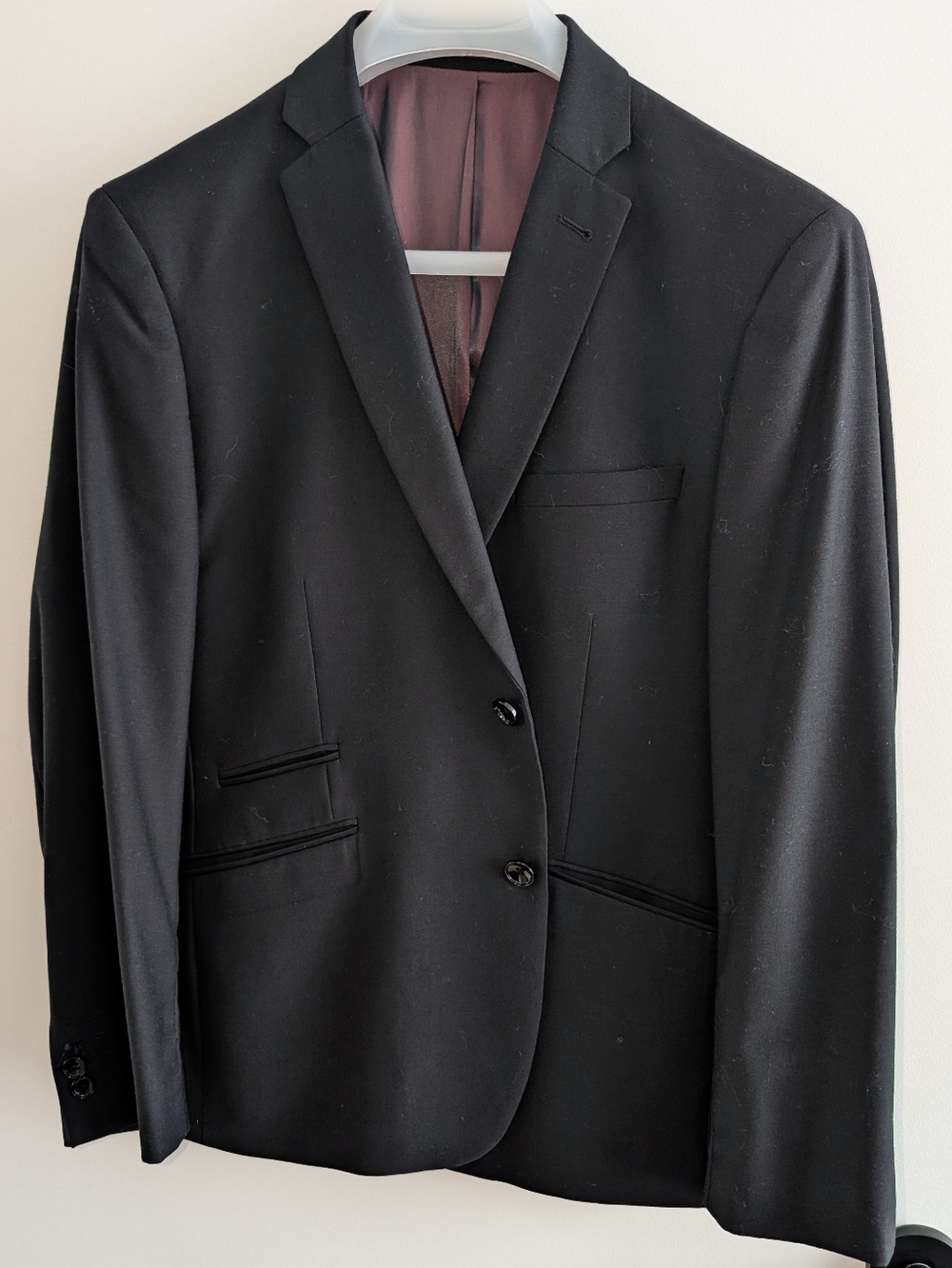 Simons Black Men's Two-Button Suit Jacket with Contrasting red Lining